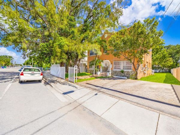 959 SW 6th St, Miami, FL 33130