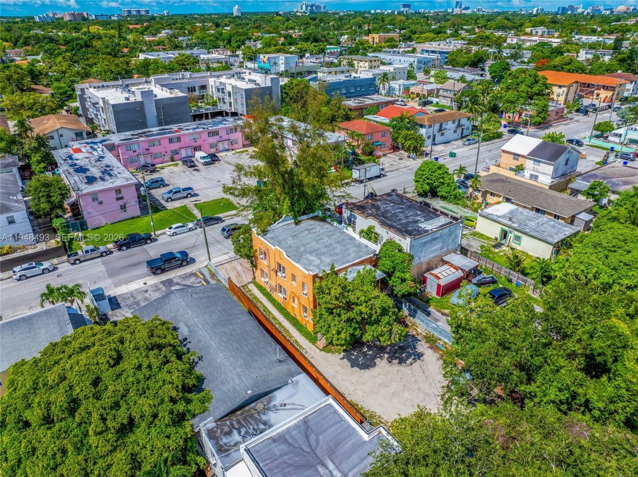 959 SW 6th St, Miami, FL 33130 Photo