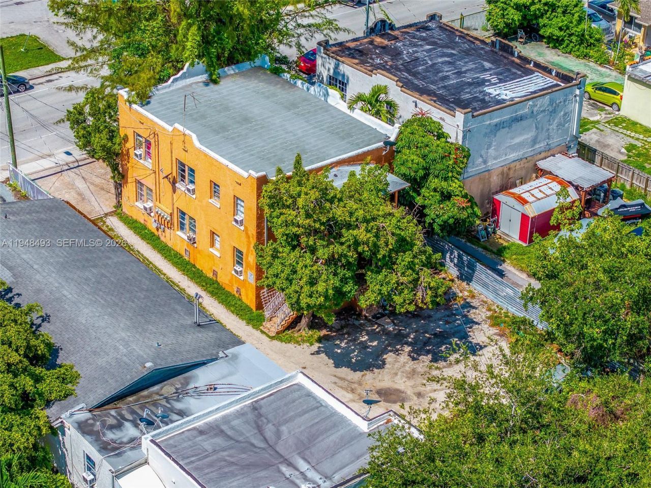 959 SW 6th St, Miami, FL 33130 Photo