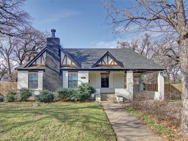 2218 Lynnhaven Road, Fort Worth, TX 76103