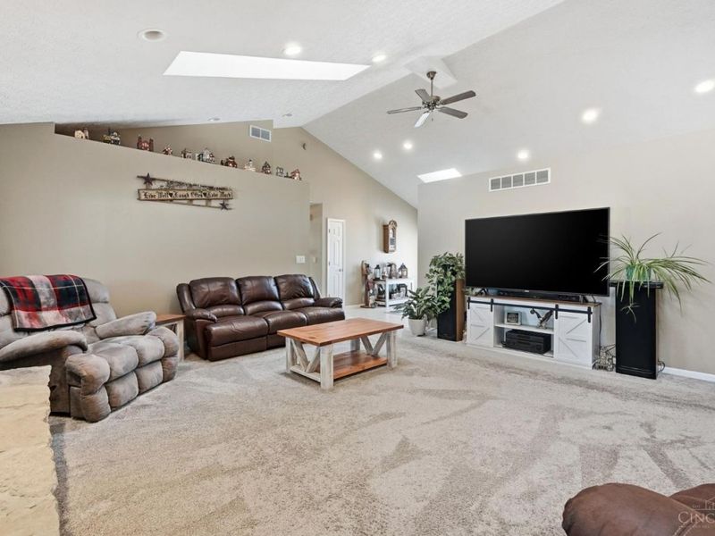 7353 Ross Road, Washington Township, OH 45054 Photo 17