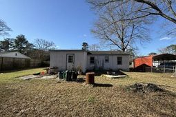 185 Giles Drive photo 4