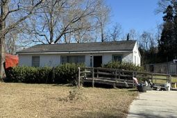 185 Giles Drive photo 4