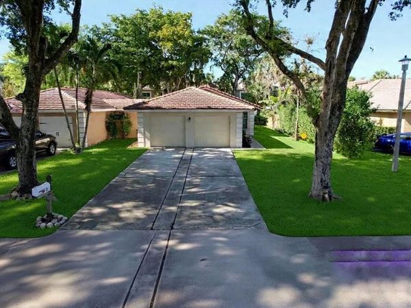 1512 NW 93rd Terrace, Coral Springs, FL 33071