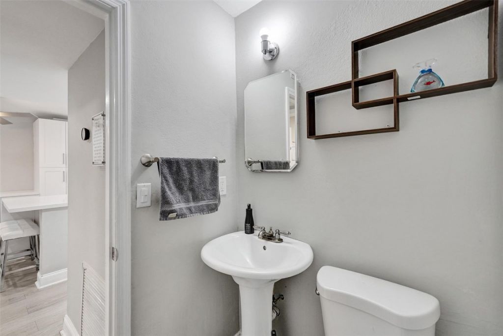 3301 Raleigh St, Unit 4B, Hollywood, FL 33021 Photo