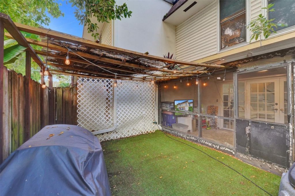 3301 Raleigh St, Unit 4B, Hollywood, FL 33021 Photo