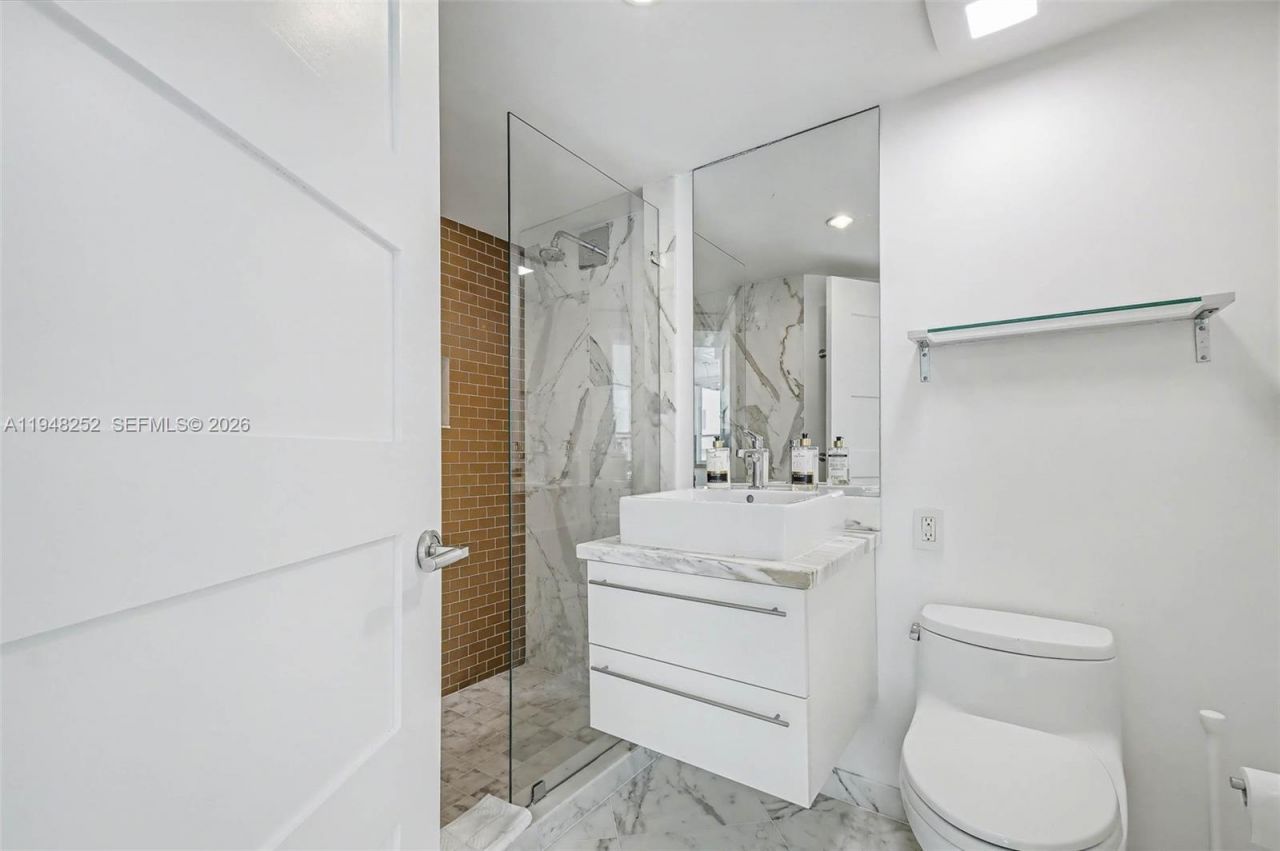 5025 Collins Ave, Unit 903, Miami Beach, FL 33140 Photo