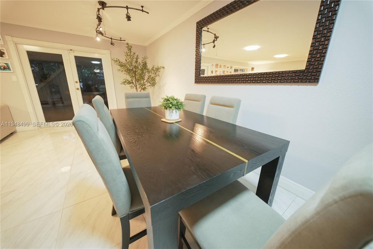 5445 W 27th Ln , Hialeah, FL 33016 Photo