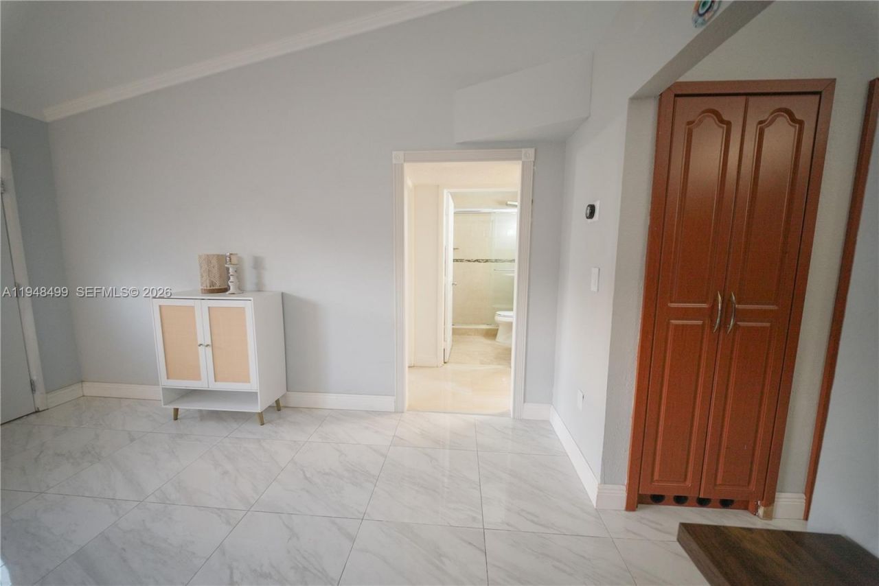 5445 W 27th Ln , Hialeah, FL 33016 Photo