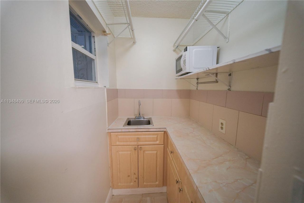 5445 W 27th Ln , Hialeah, FL 33016 Photo