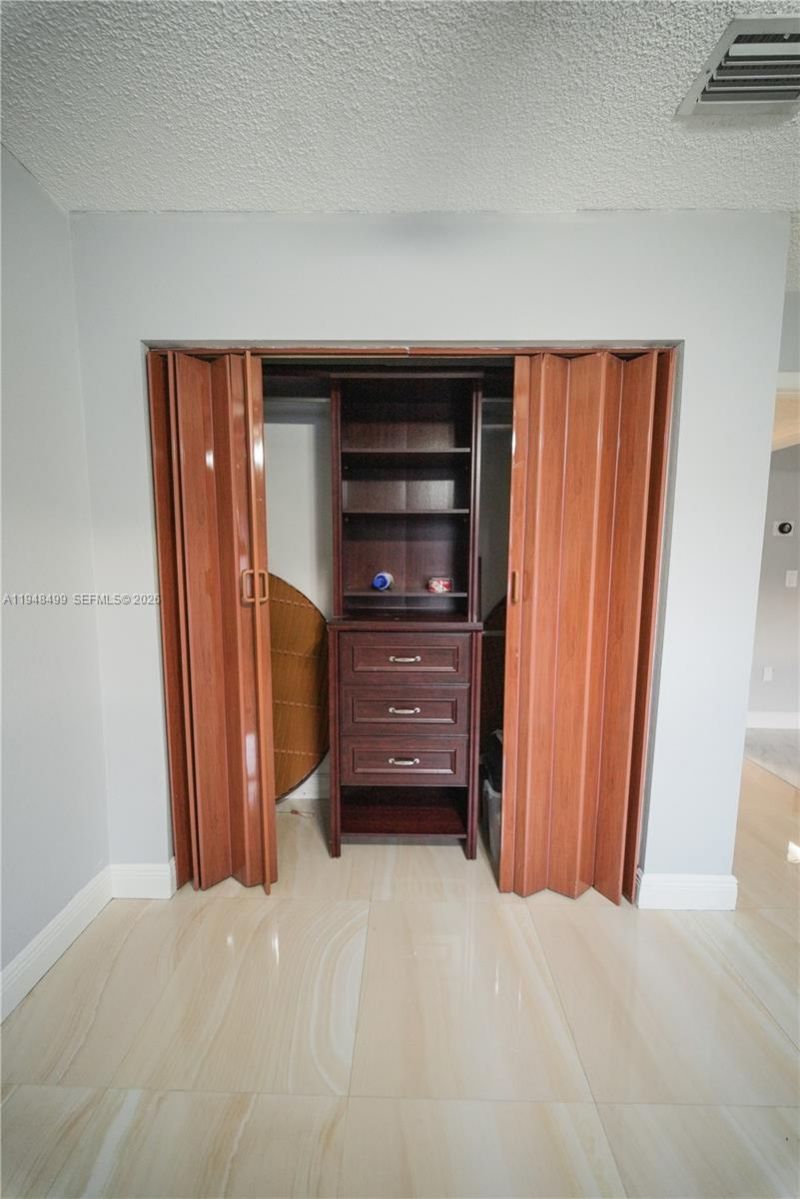 5445 W 27th Ln , Hialeah, FL 33016 Photo