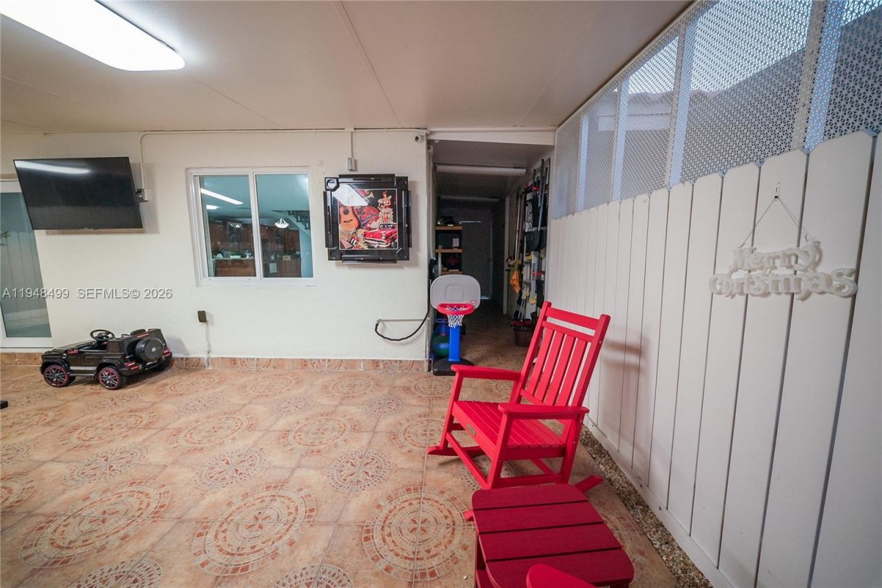 5445 W 27th Ln , Hialeah, FL 33016 Photo