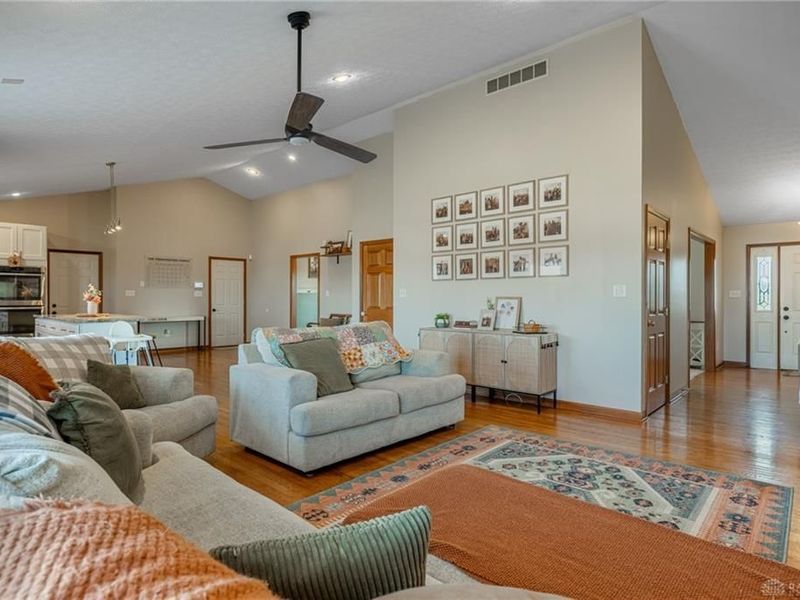 7435 S Union Road, Miamisburg, OH 45342 Photo 8