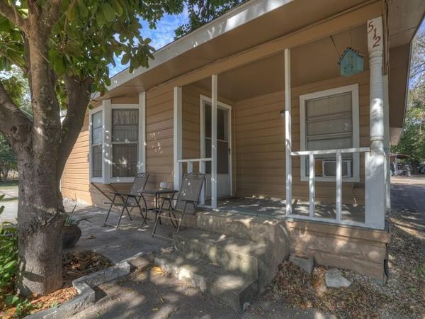 512 Valley ST, San Marcos, TX 78666