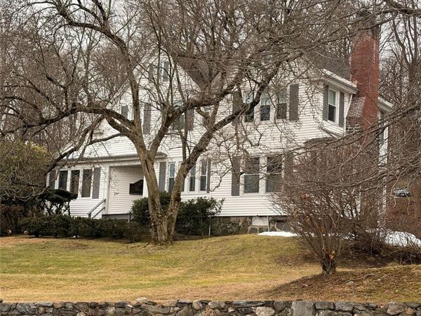 1210 Pleasantville Road , Briarcliff Manor, NY 10510