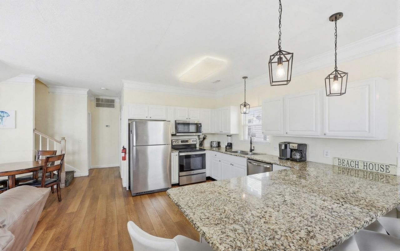 1171 Neptune Ln. Photo 10