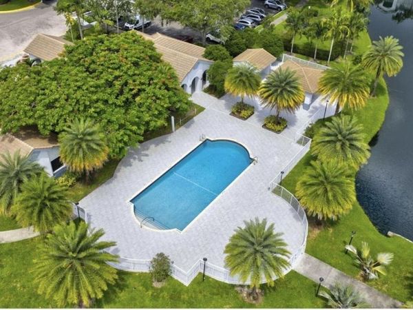 2640 S University Drive, Unit 121, Davie, FL 33328