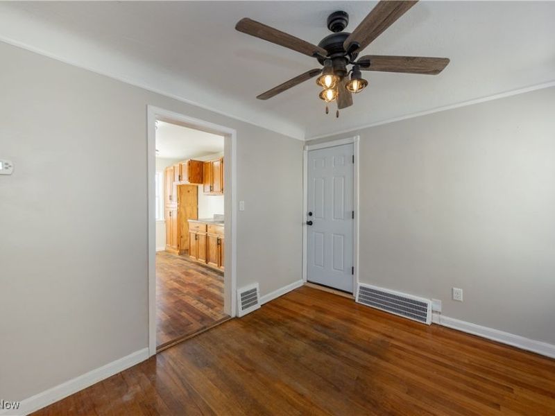 464 E 250th Street, Euclid, OH 44132 Photo 12