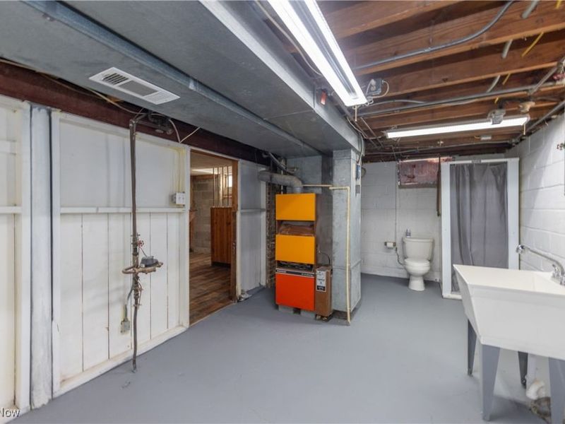 464 E 250th Street, Euclid, OH 44132 Photo 33