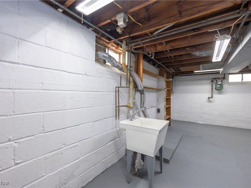 464 E 250th Street, Euclid, OH 44132 Photo 34