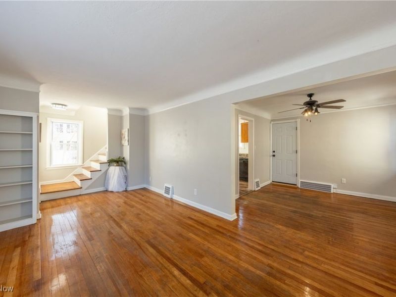 464 E 250th Street, Euclid, OH 44132 Photo 6