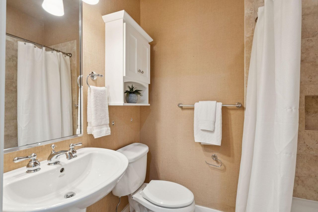 31 John Galt Way Photo 25