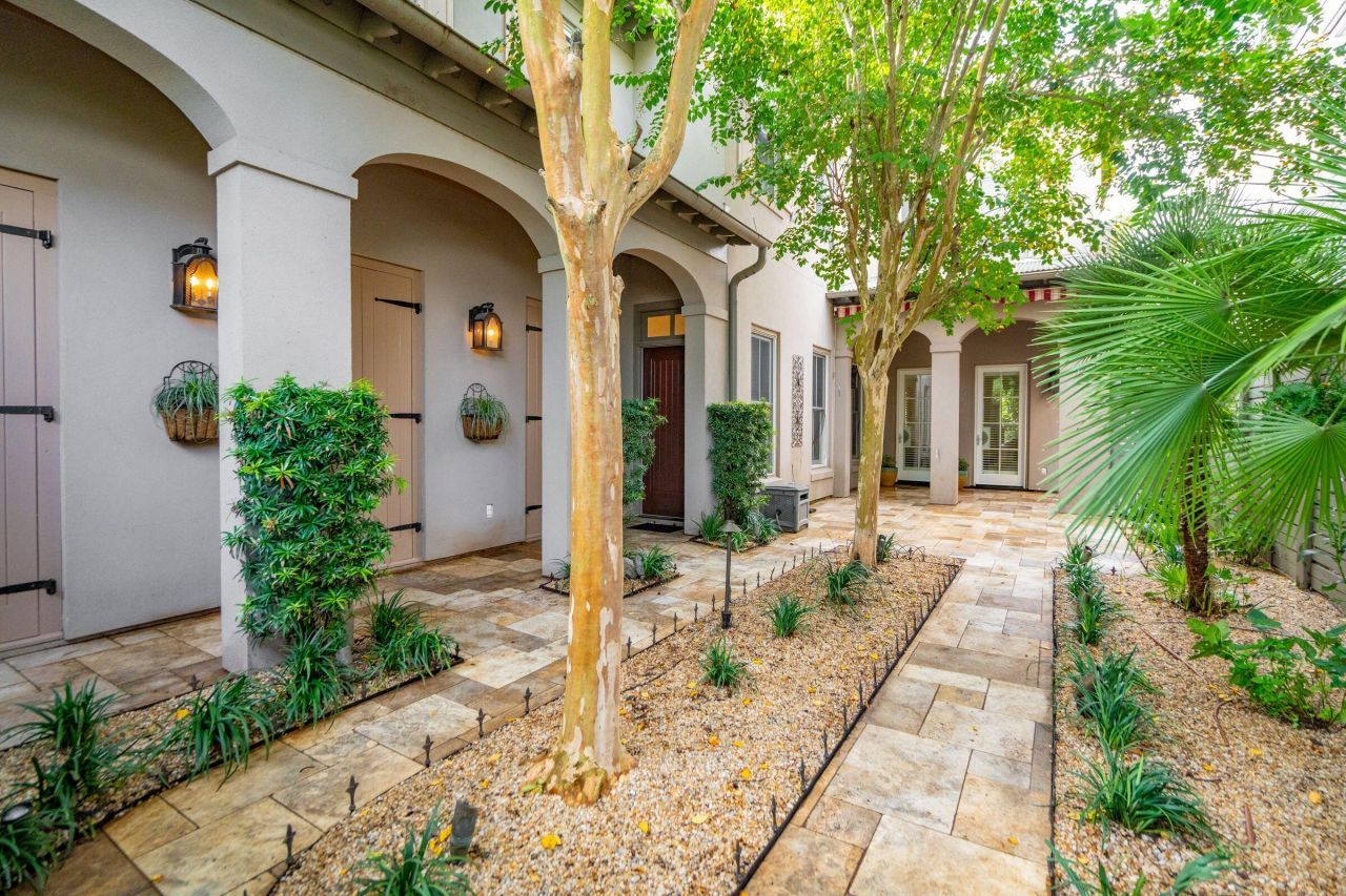 31 John Galt Way Photo 39