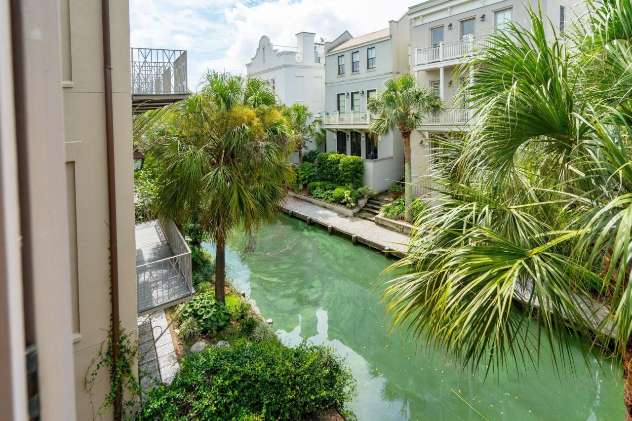 31 John Galt Way Photo 42