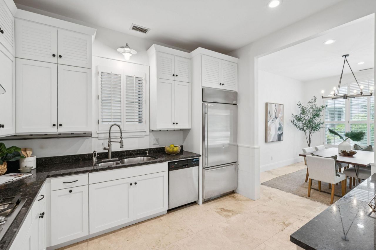 31 John Galt Way Photo 7