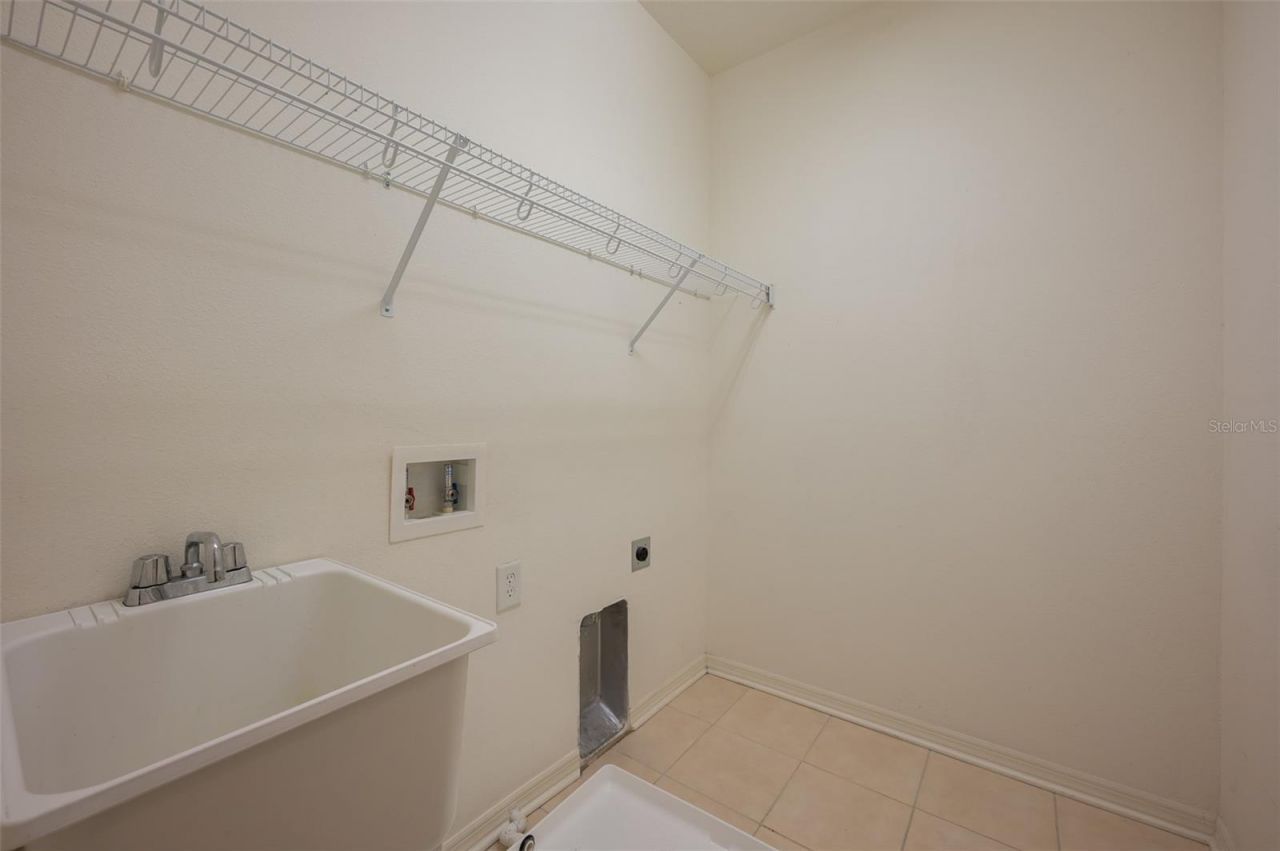 5543 Napa Drive, Sarasota, FL 34243 Photo