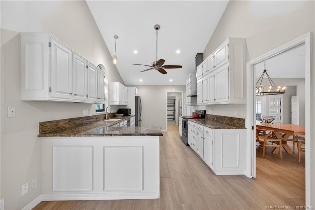 3211 SE Court Drive, Stuart, FL 34997 Photo