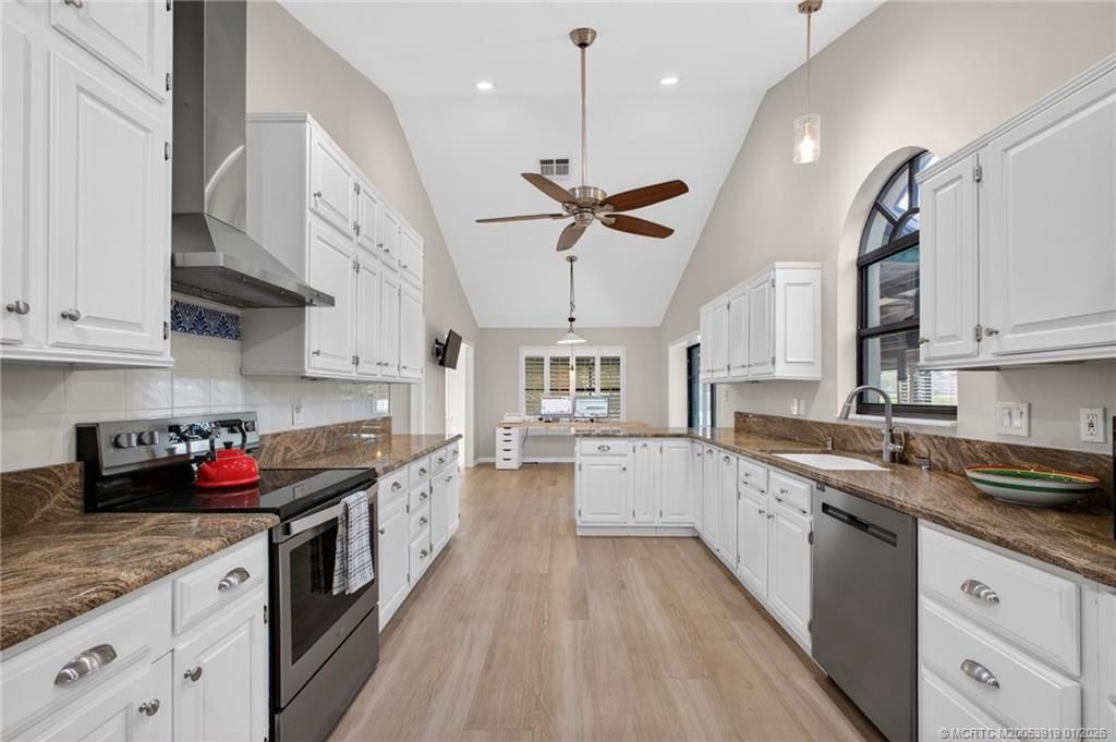 3211 SE Court Drive, Stuart, FL 34997 Photo