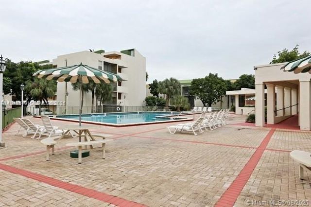 8840 Fontainebleau Blvd, Unit 503, Miami, FL 33172 Photo