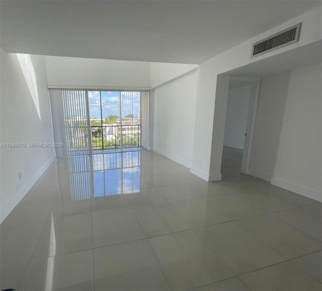 8840 Fontainebleau Blvd, Unit 503, Miami, FL 33172 Photo