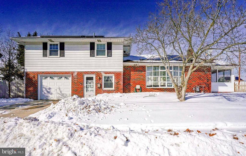 101 Giammarino Avenue, Gibbstown, NJ 08027 Main Photo