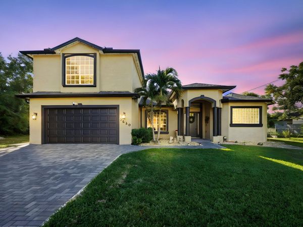 3820 SW Cheribon Street, Port Saint Lucie, FL 34953