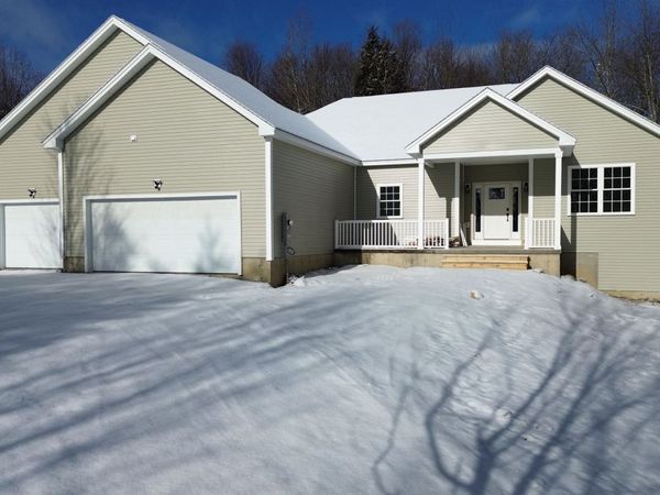 236 Leos Lane, Georgia, VT 05478