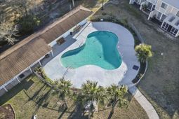 1210 Pinegrove Dr. photo 4