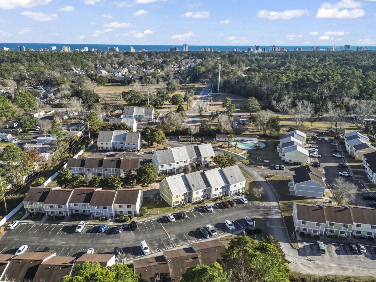 1210 Pinegrove Dr. Photo 7