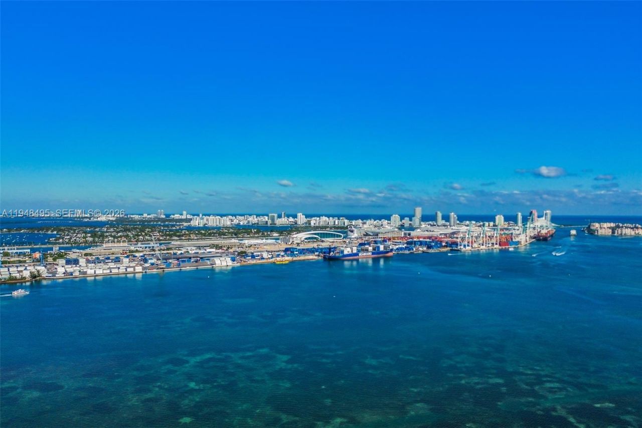 770 Claughton Island Dr , Unit 409, Miami, FL 33131 Photo