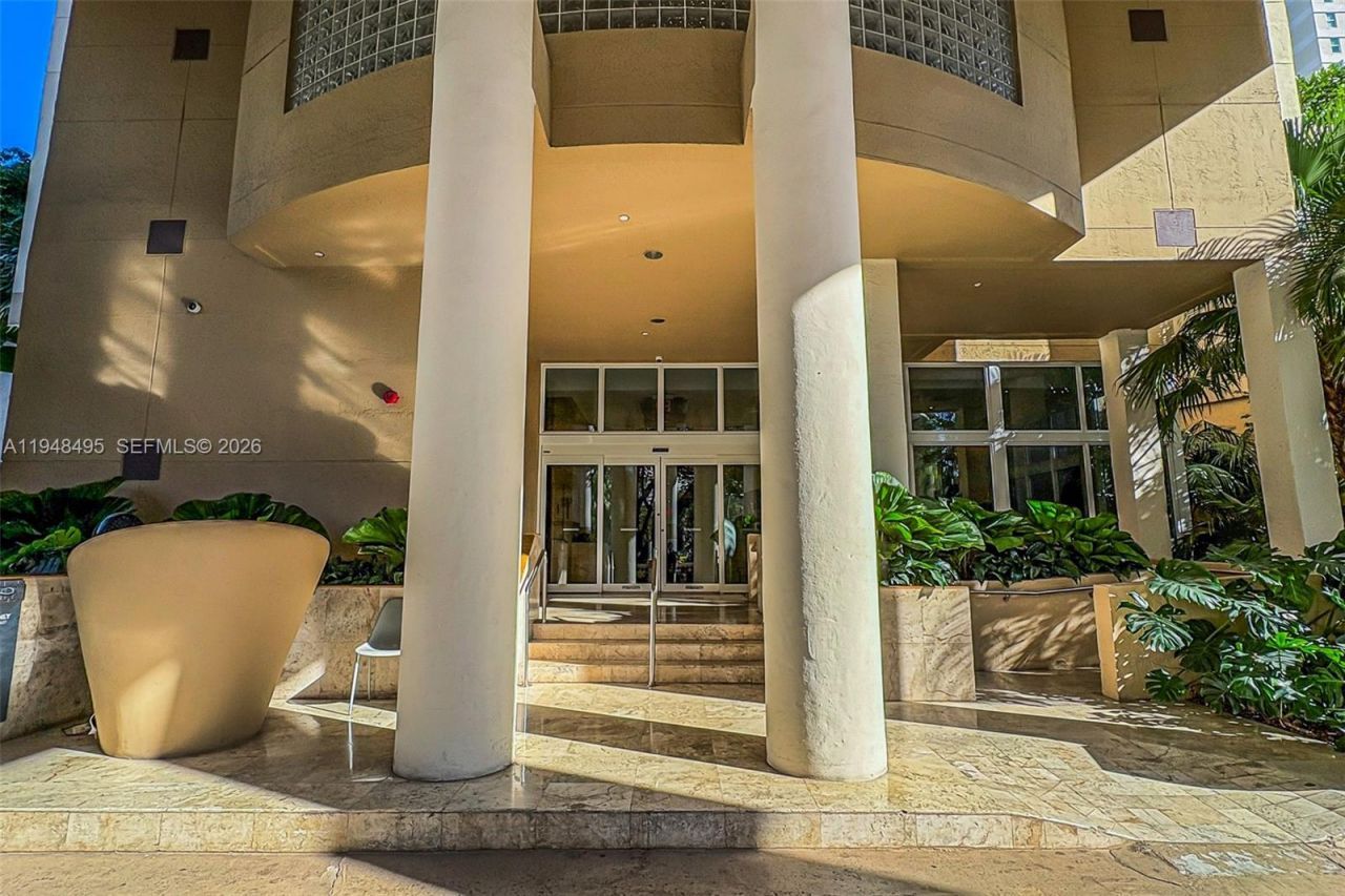 770 Claughton Island Dr , Unit 409, Miami, FL 33131 Photo