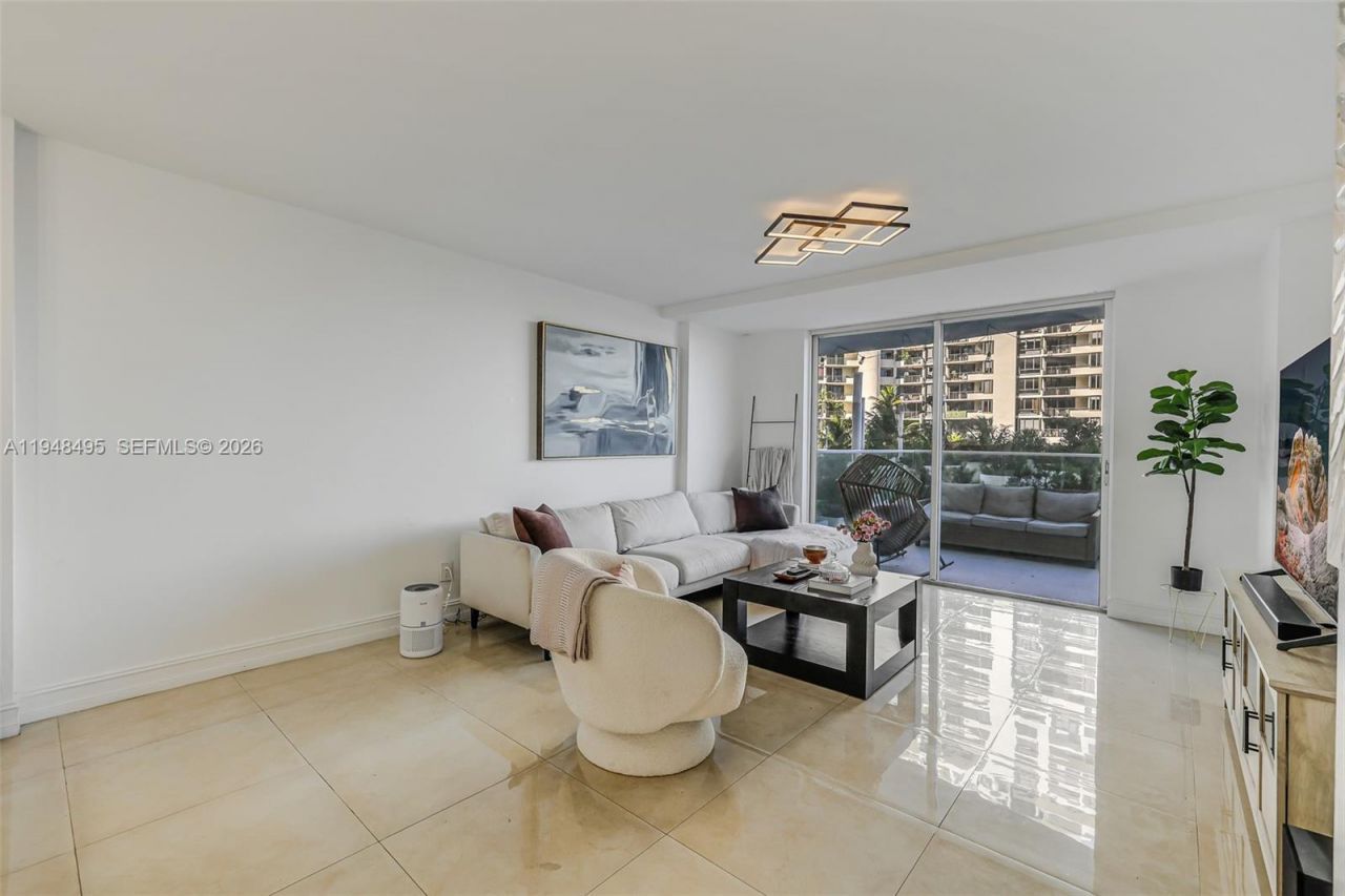 770 Claughton Island Dr , Unit 409, Miami, FL 33131 Photo