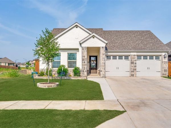 5616 Shannon Creek Road, Fort Worth, TX 76126