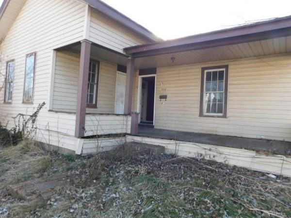 118 E Walnut Street, Farmersville, OH 45325