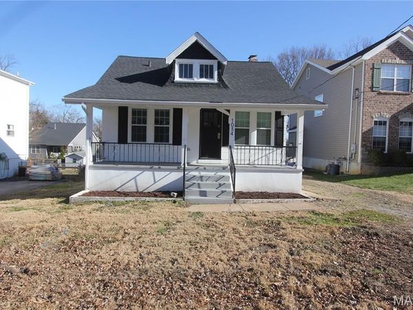 1034 N Rock Hill Road, Rock Hill, MO 63119