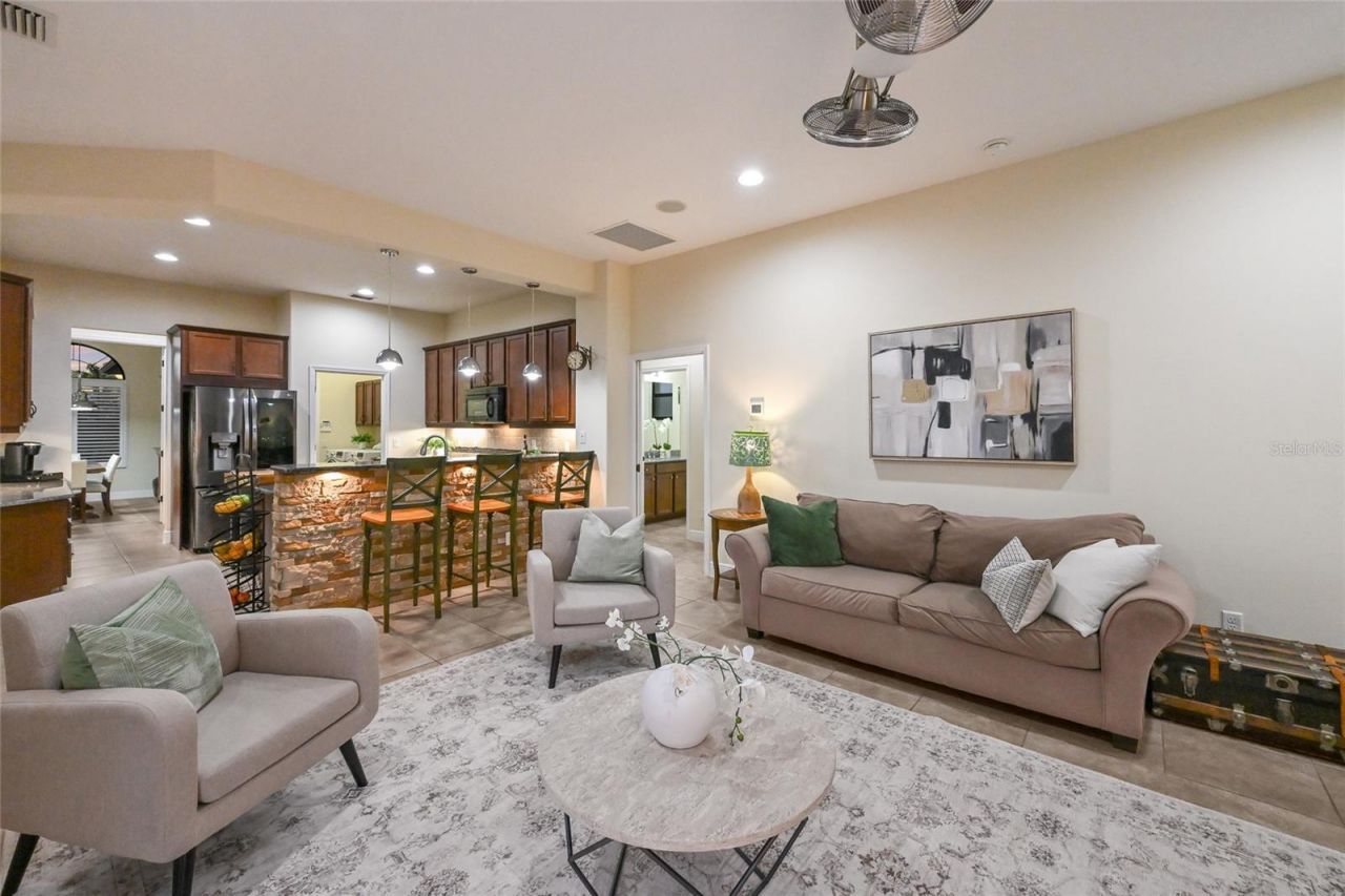 525 Mast Drive, Bradenton, FL 34208 Photo