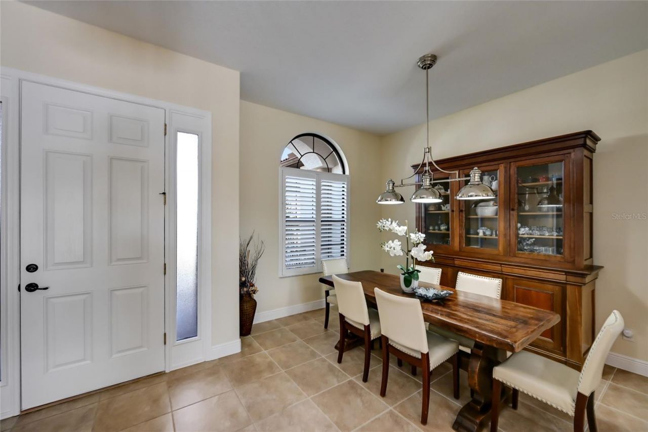 525 Mast Drive, Bradenton, FL 34208 Photo