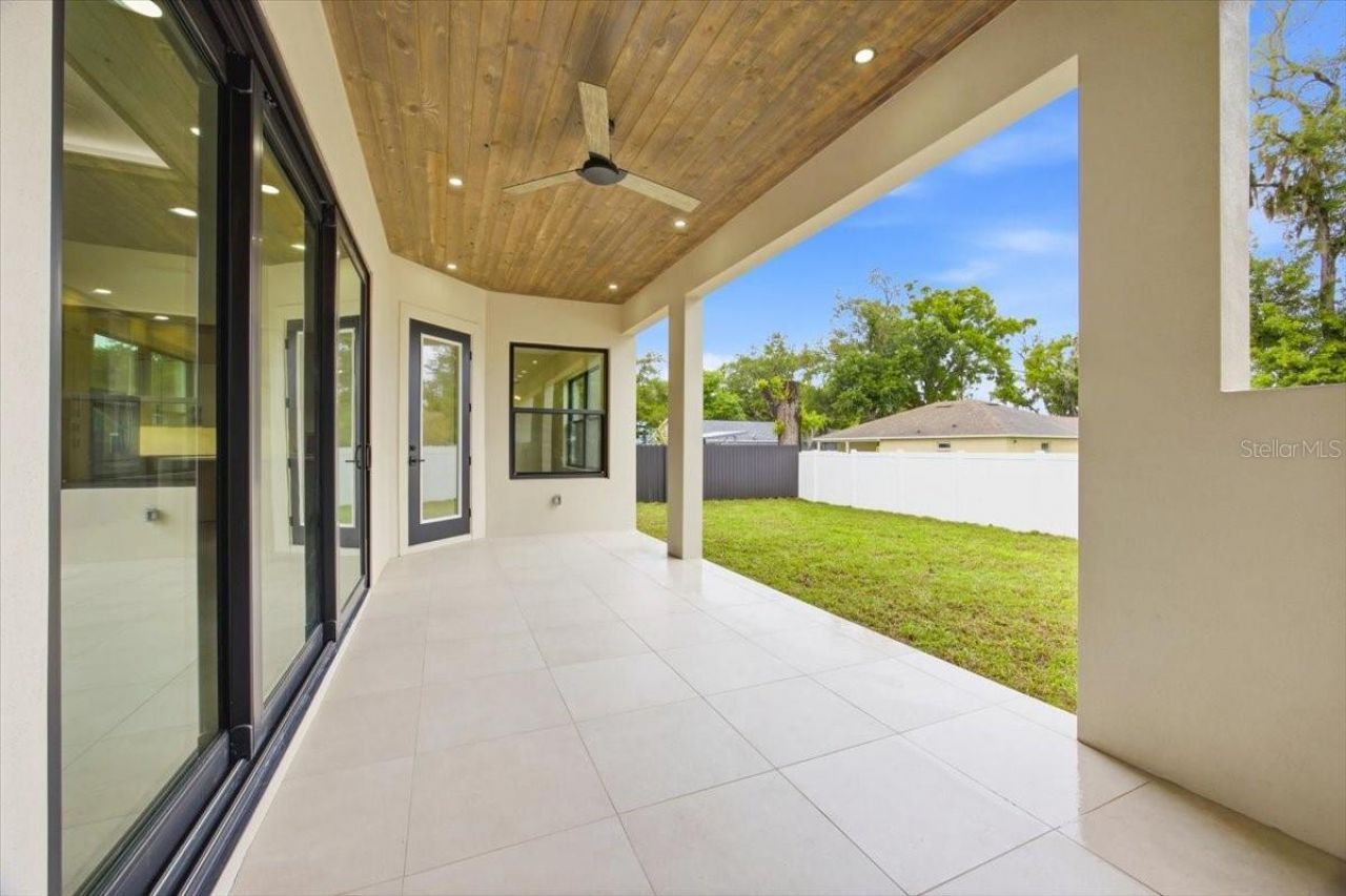 104 S Maki Road, Plant City, FL 33563 Photo