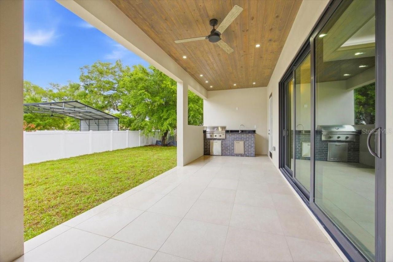 104 S Maki Road, Plant City, FL 33563 Photo