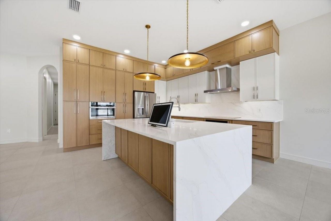 104 S Maki Road, Plant City, FL 33563 Photo